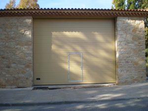 Puertas seccionales en Guadalajara | Hidrometal